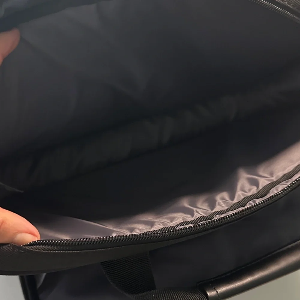 NWOT- Targus Black Laptop Bag with Adjustable Strap